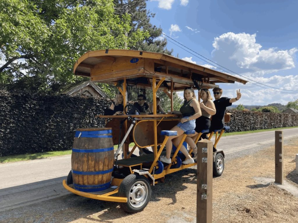 Beer bike à Rochefort : la balade de groupe avec Show-ffeur