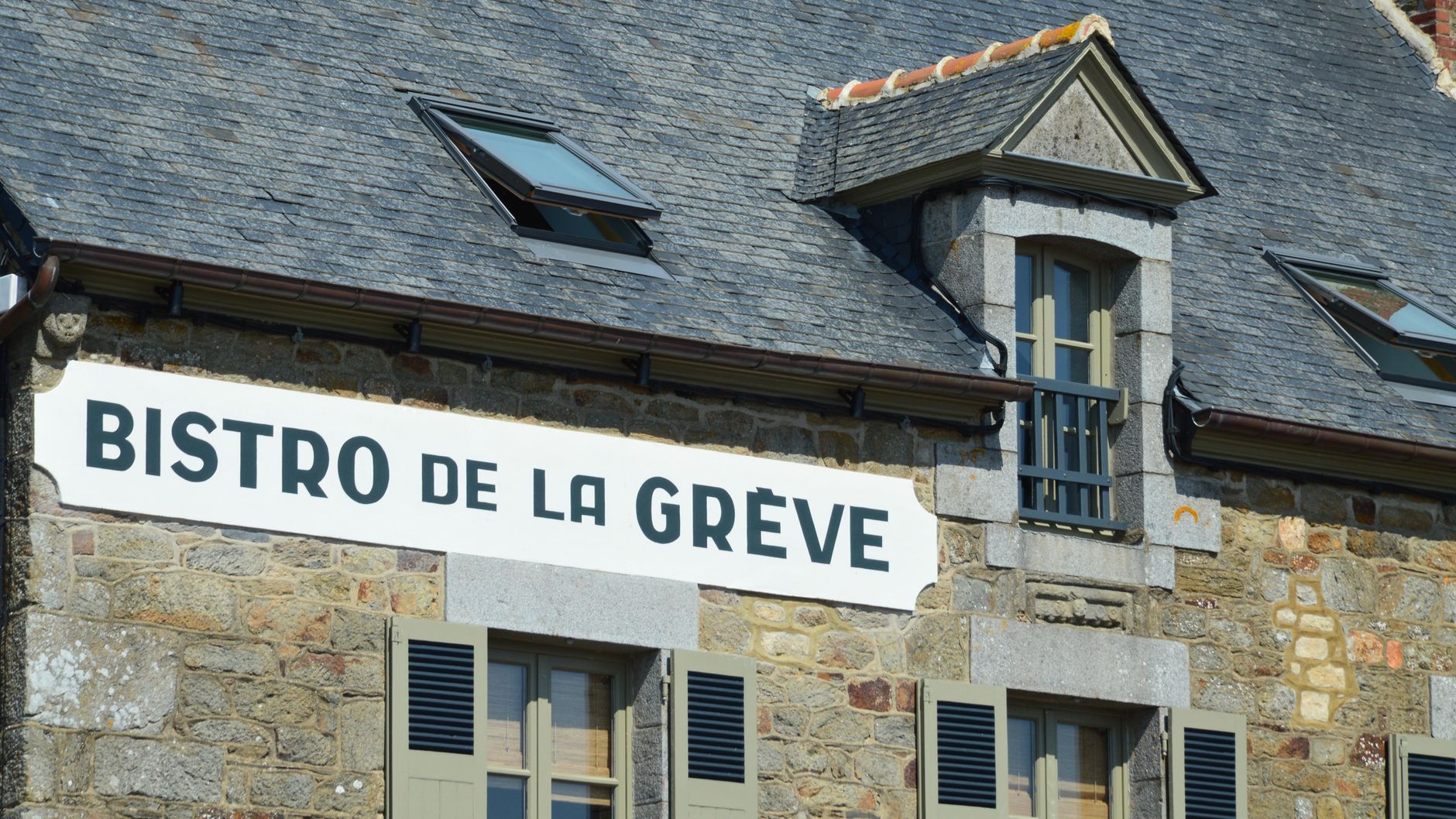 Hôtels pas chers près de la gare : ce que vous ignorez vraiment